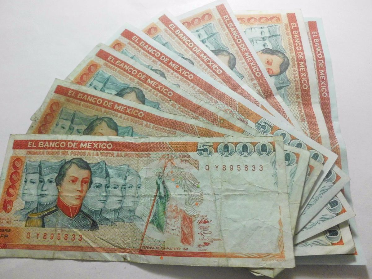 El Generalísimo Santa Anna también dijo que saldrán de circulación los billetes con la imagen de los decepcionantes Niños Héroes.